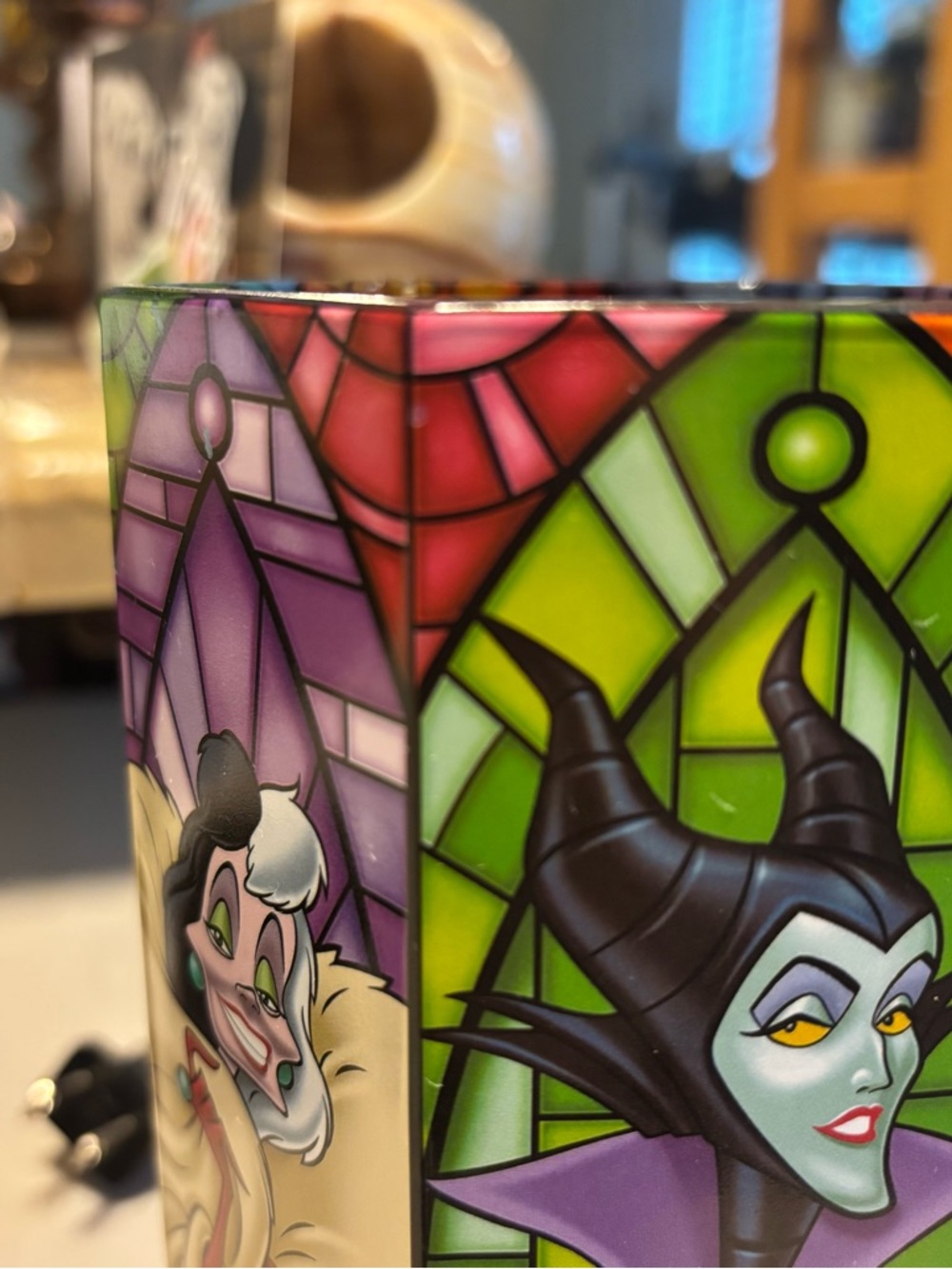 Disney scentsy  Villains Stained Glass Style Lamp - Ursula Accent Light - Picture 10 of 14